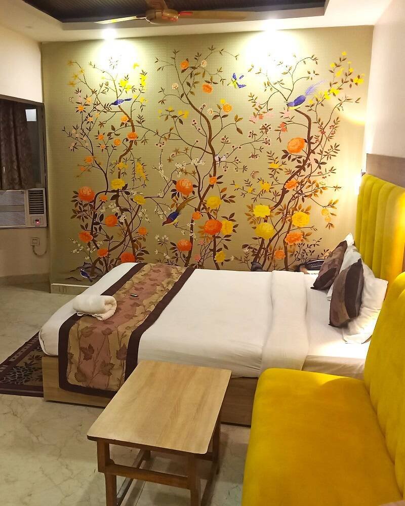 Super deluxe double bed AC room at Sonali Hotel Puri